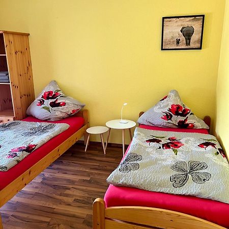Gaestehaus Kerle Доссенхайм Экстерьер фото